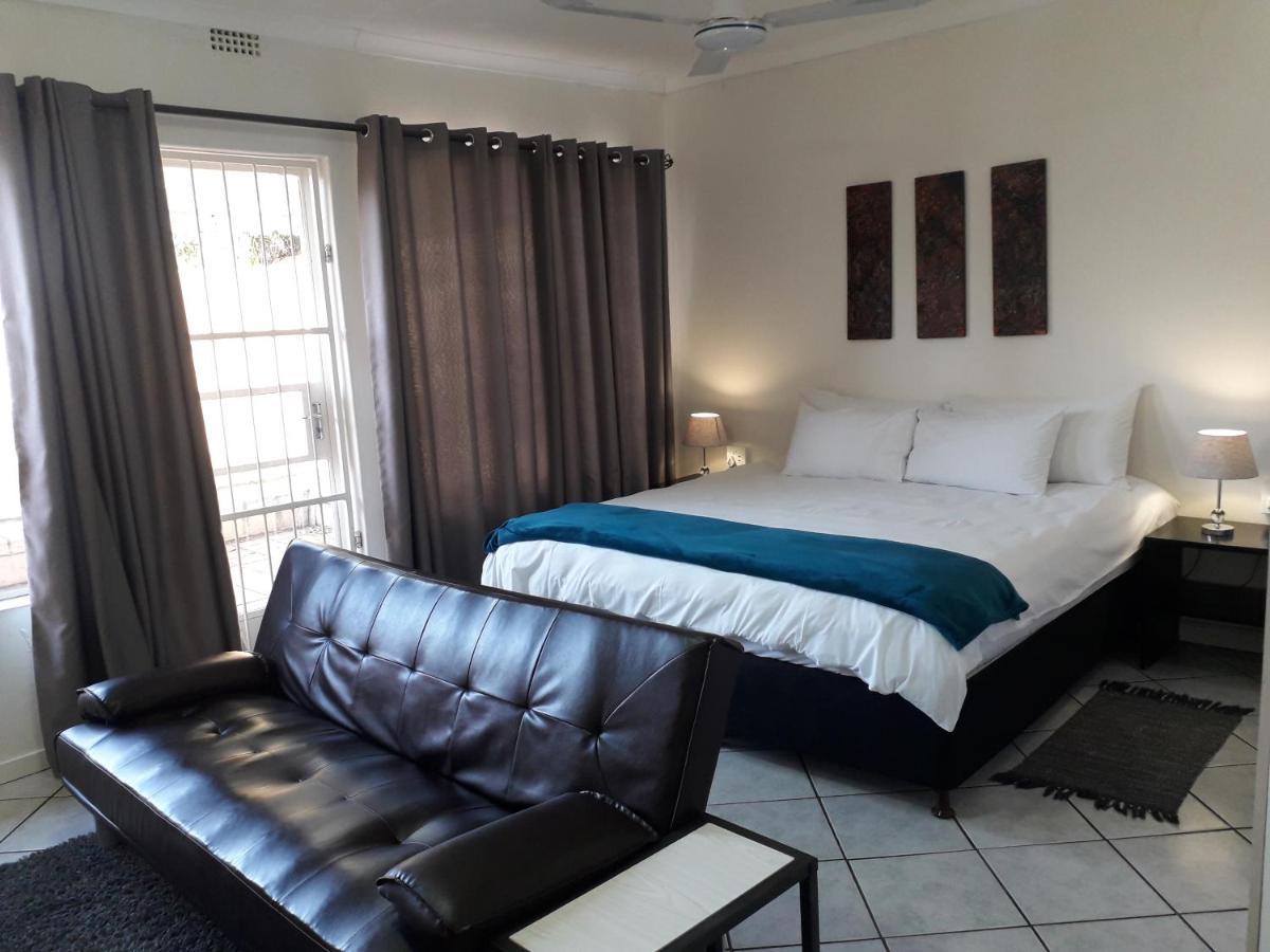 Protea Park Self Catering Guesthouse Rustenburg Dış mekan fotoğraf