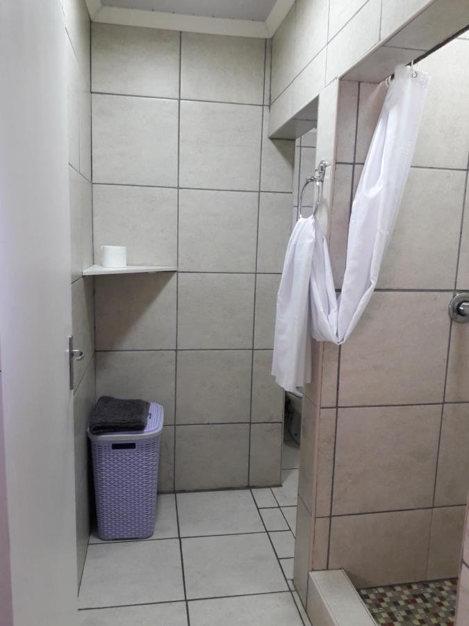 Protea Park Self Catering Guesthouse Rustenburg Dış mekan fotoğraf